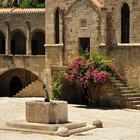 Antifanous Lägenhet