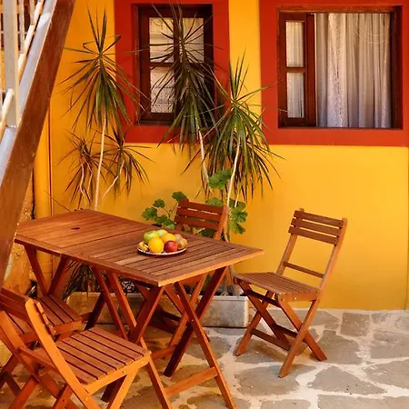 Antifanous Apartment